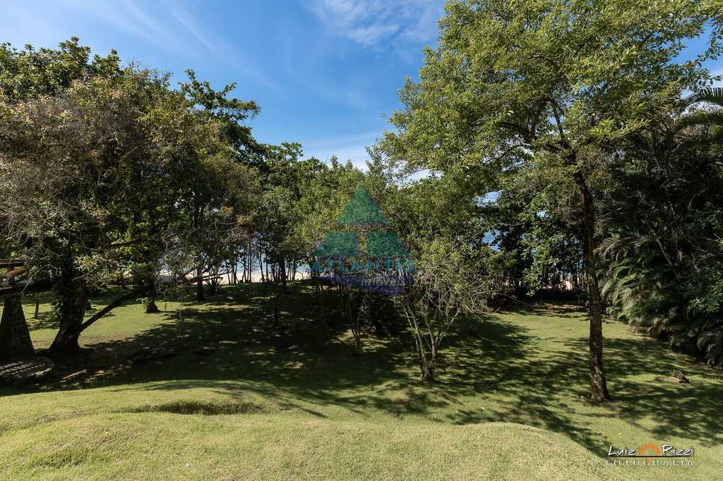 Casa em Ubatuba, no bairro Praia Grande do Bonete