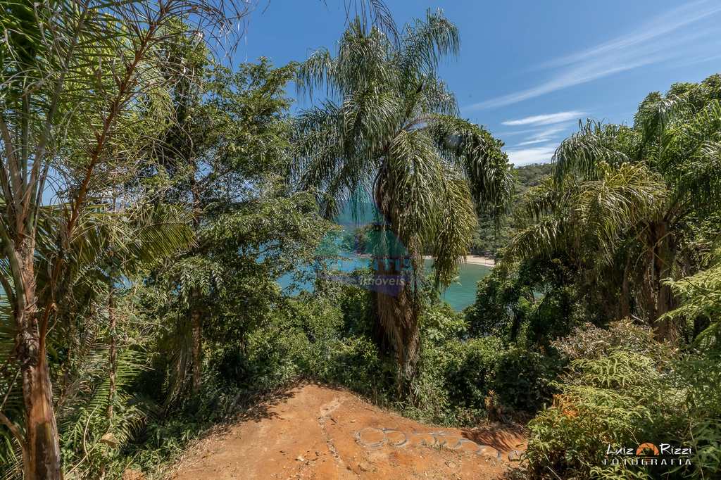 Casa em Ubatuba, no bairro Praia Grande do Bonete