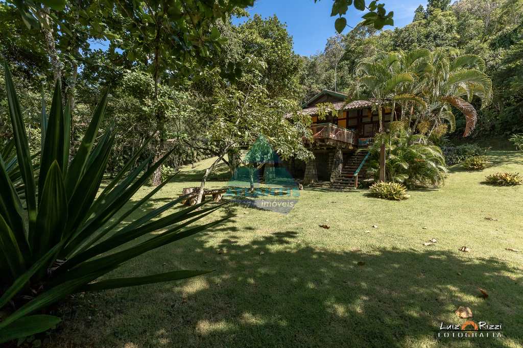 Casa em Ubatuba, no bairro Praia Grande do Bonete