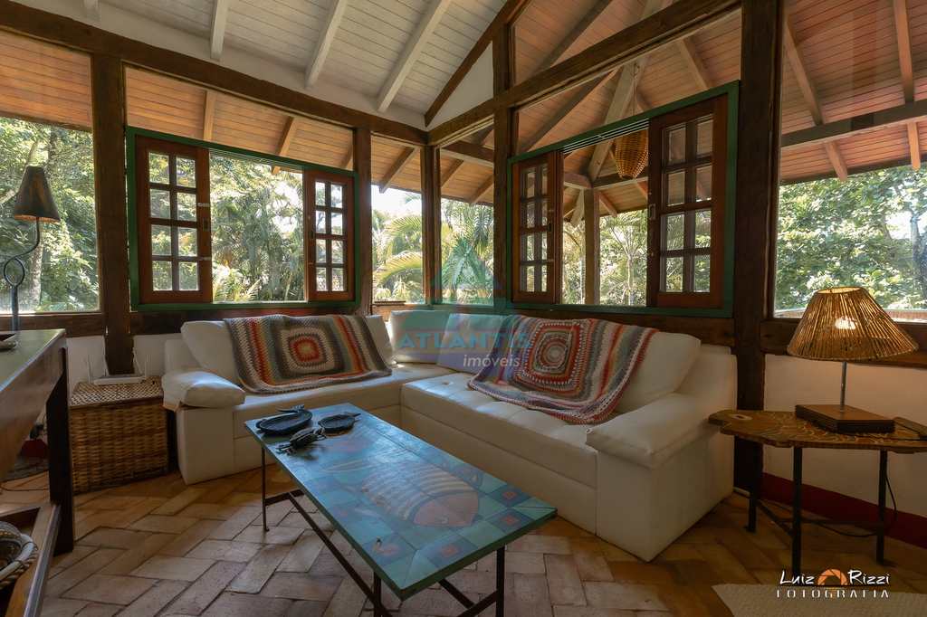 Casa em Ubatuba, no bairro Praia Grande do Bonete