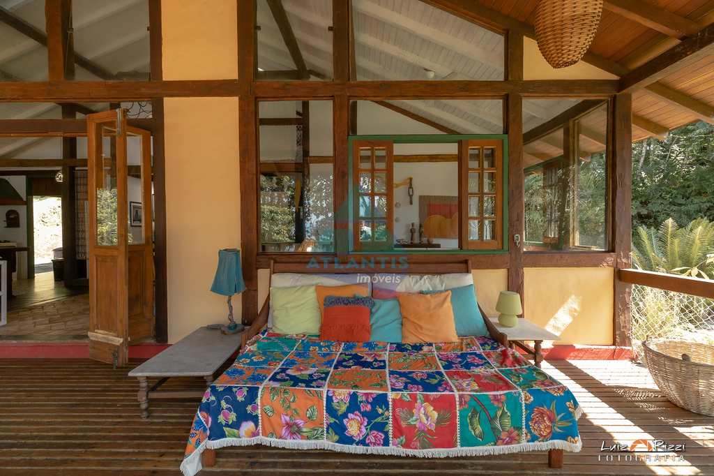 Casa em Ubatuba, no bairro Praia Grande do Bonete