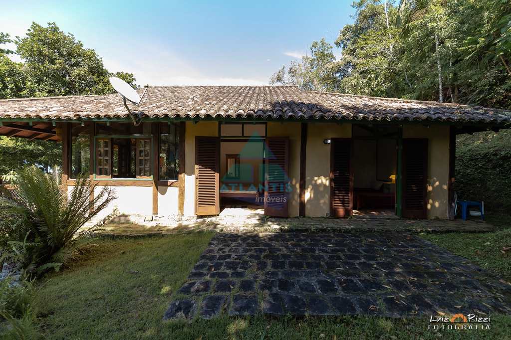 Casa em Ubatuba, no bairro Praia Grande do Bonete