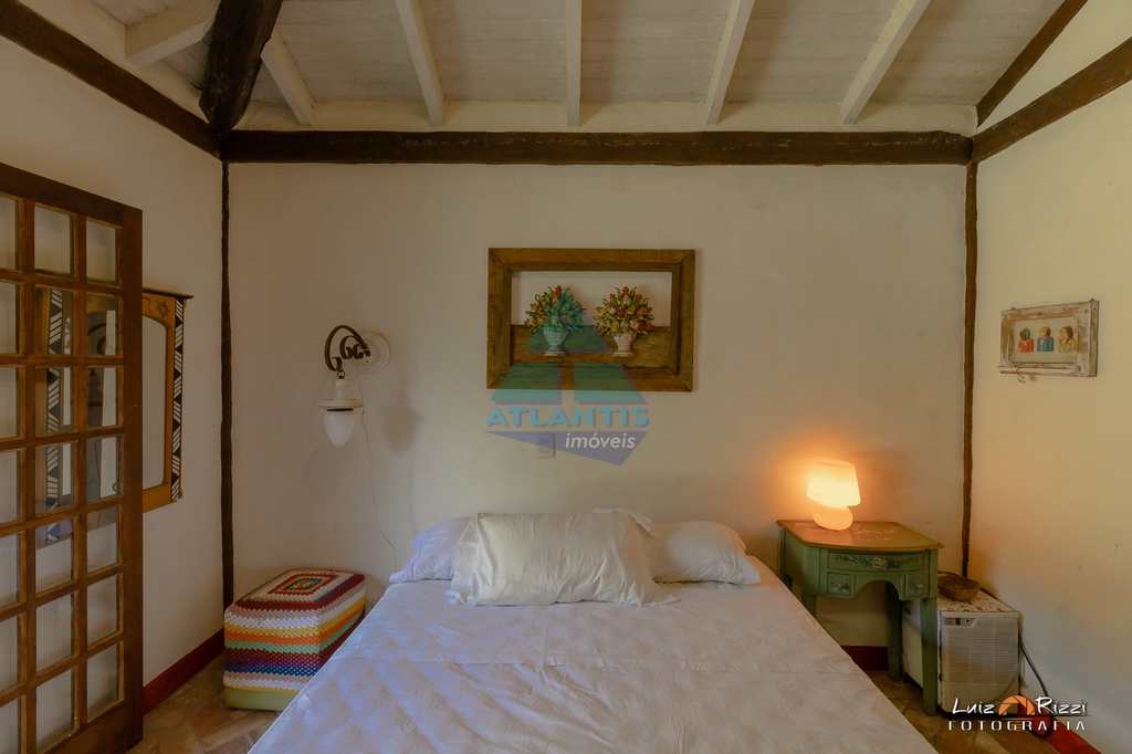 Casa em Ubatuba, no bairro Praia Grande do Bonete