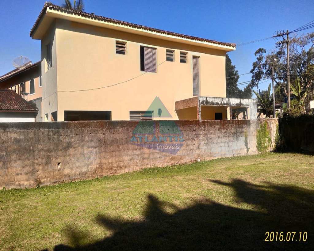 Casa em Ubatuba, no bairro Perequê Mirim