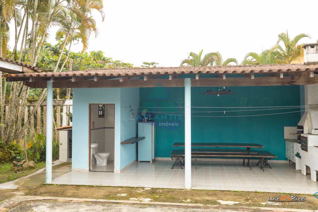 Casa em Ubatuba, no bairro Praia da Maranduba