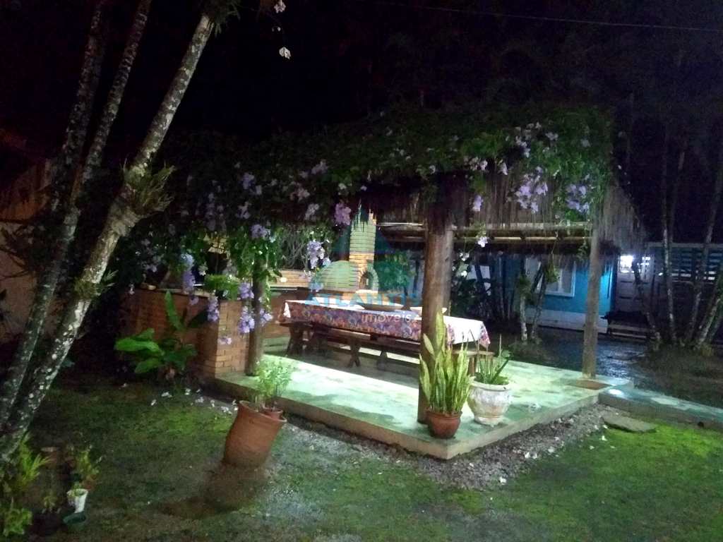 Casa em Ubatuba, no bairro Praia da Lagoinha