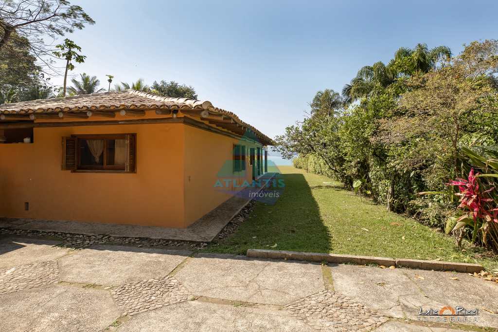 Casa em Ubatuba, no bairro Praia Brava