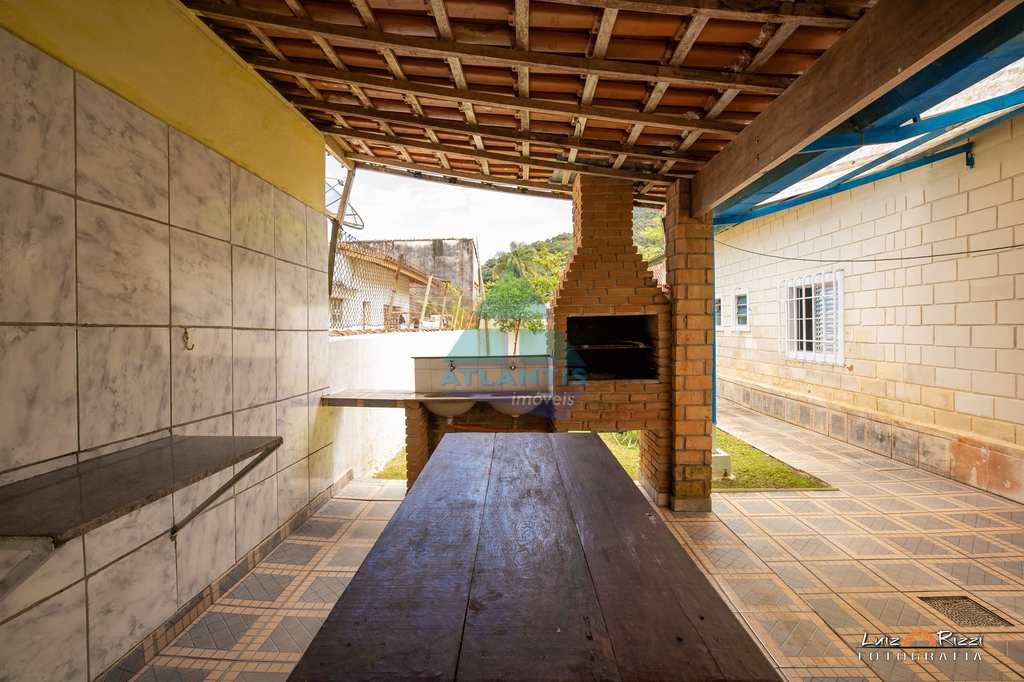 Casa em Ubatuba, no bairro Praia da Lagoinha