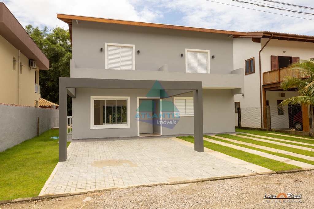 Casa em Ubatuba, no bairro Praia da Lagoinha