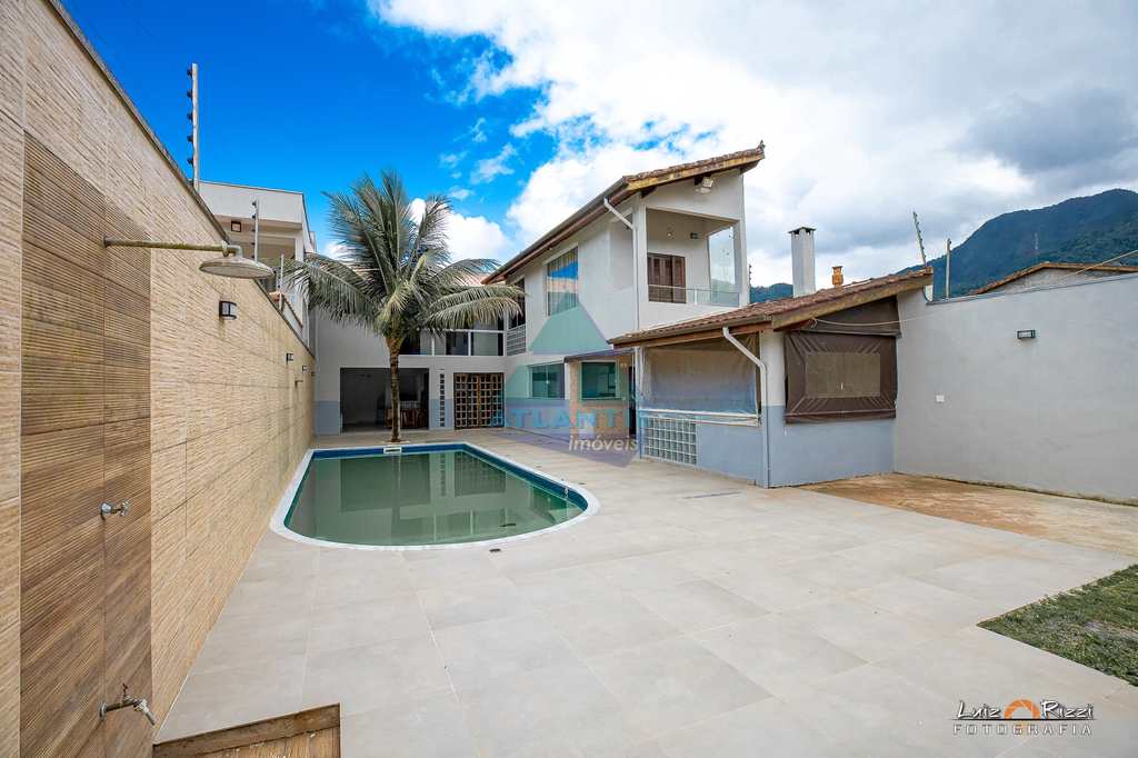 Casa em Ubatuba, no bairro Jardim Beira-Rio