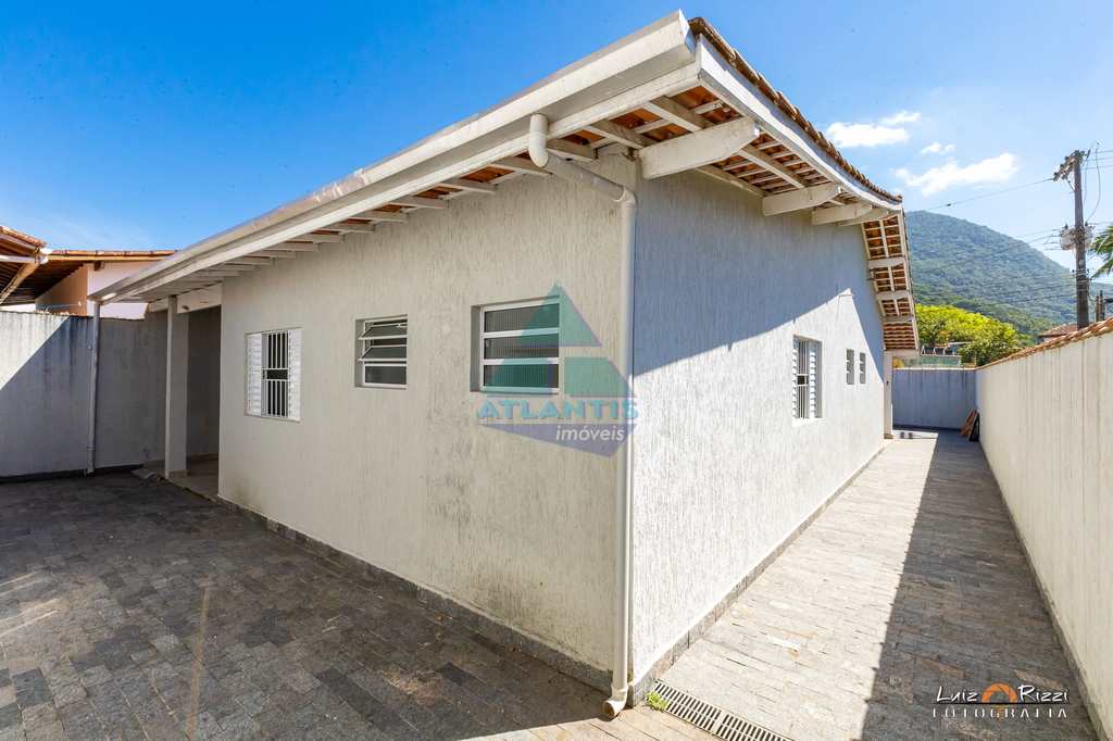 Casa em Ubatuba, no bairro Praia do Sapê