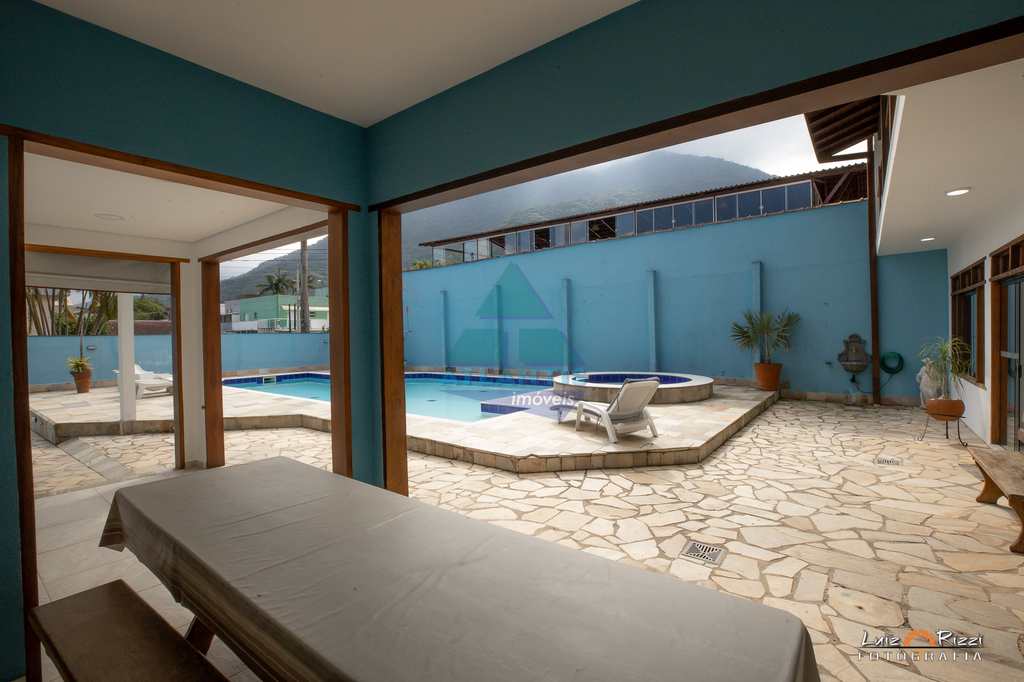 Casa em Ubatuba, no bairro Condomínio Lagoinha