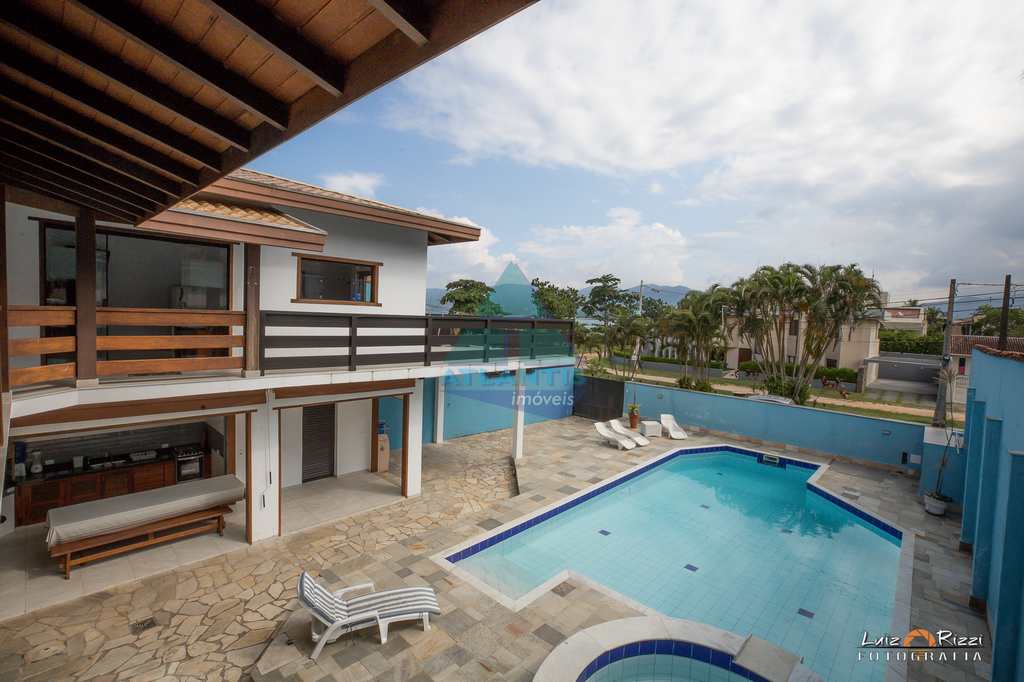 Casa em Ubatuba, no bairro Condomínio Lagoinha