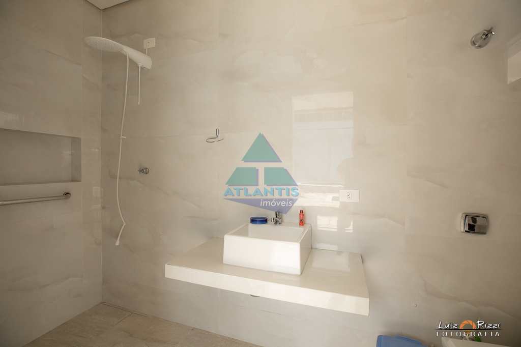 Casa em Ubatuba, no bairro Condomínio Lagoinha