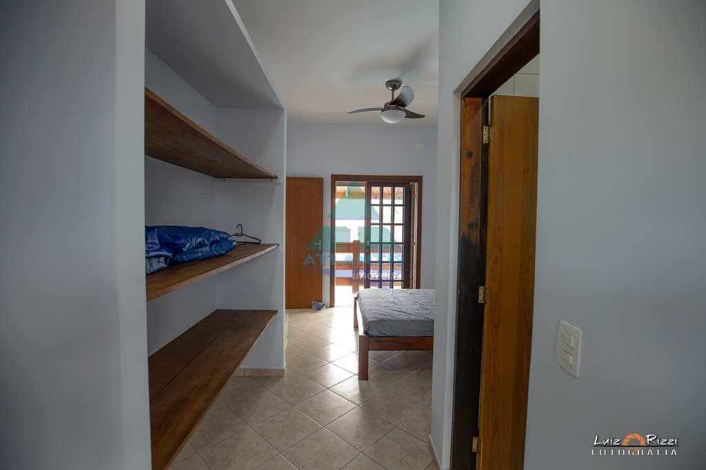Casa em Ubatuba, no bairro Condomínio Lagoinha