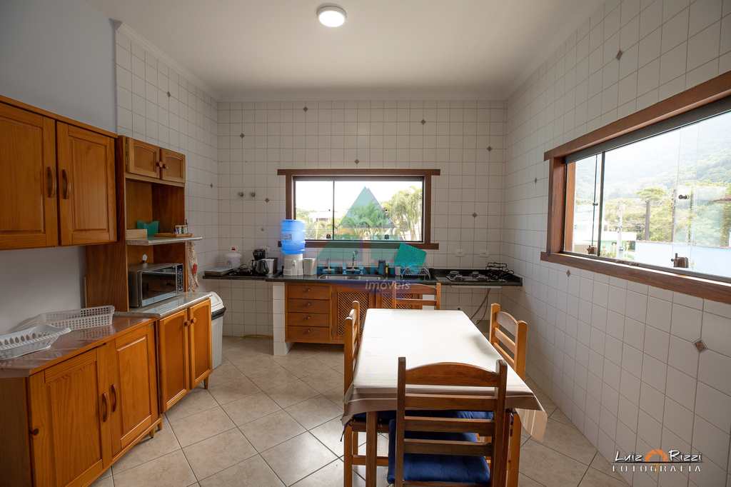 Casa em Ubatuba, no bairro Condomínio Lagoinha