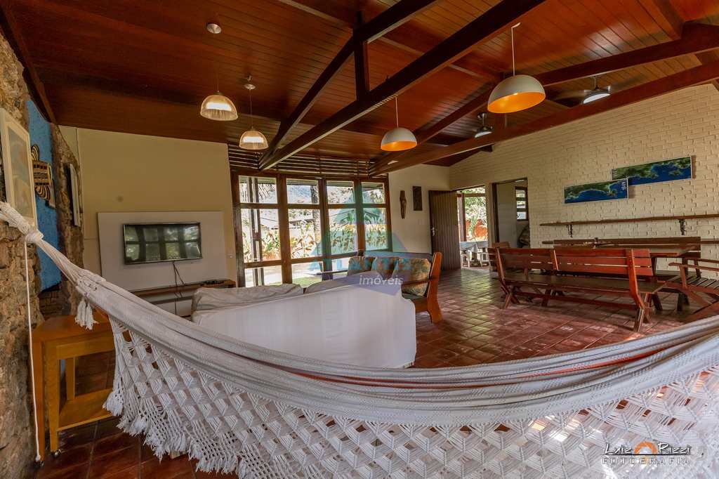 Casa em Ubatuba, no bairro Praia da Maranduba