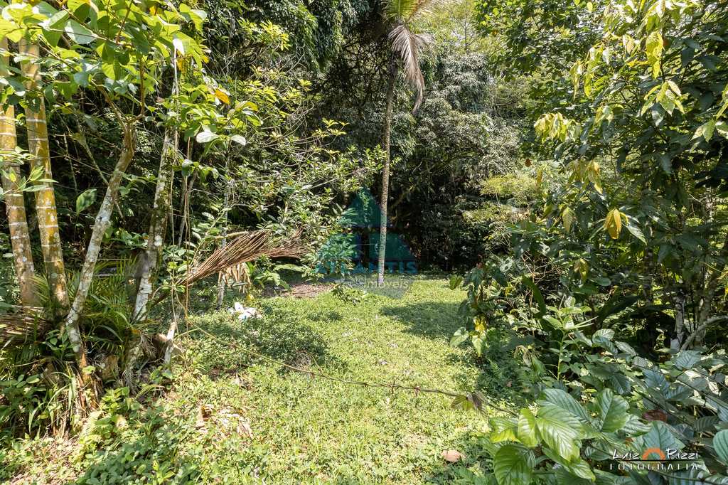 Casa em Ubatuba, no bairro Perequê Mirim