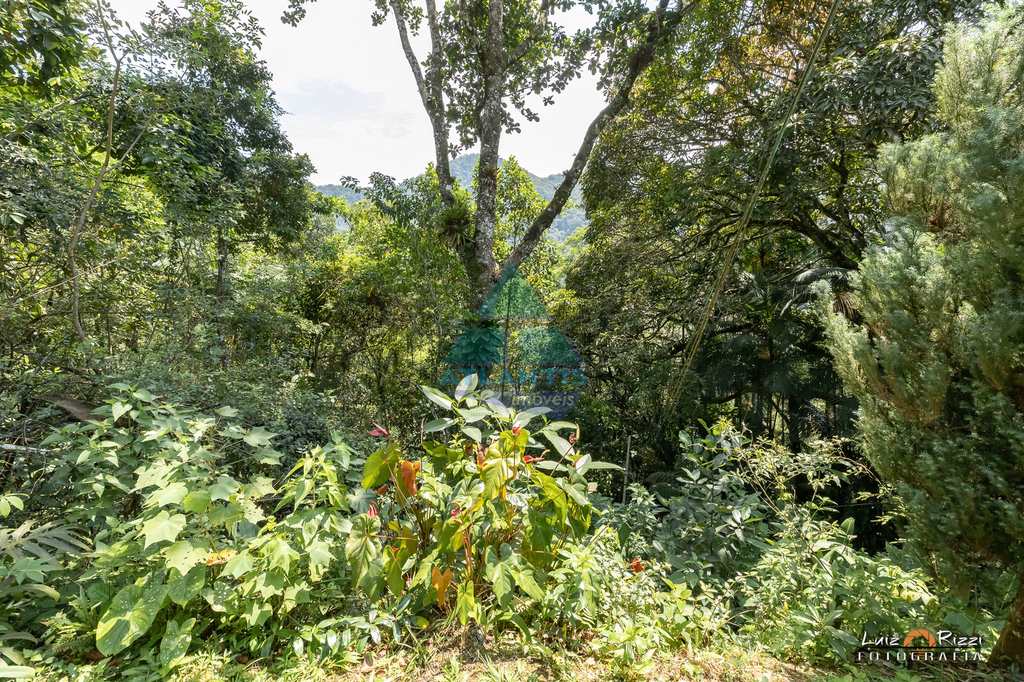 Casa em Ubatuba, no bairro Perequê Mirim
