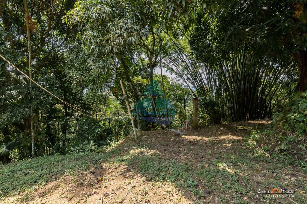 Casa em Ubatuba, no bairro Perequê Mirim