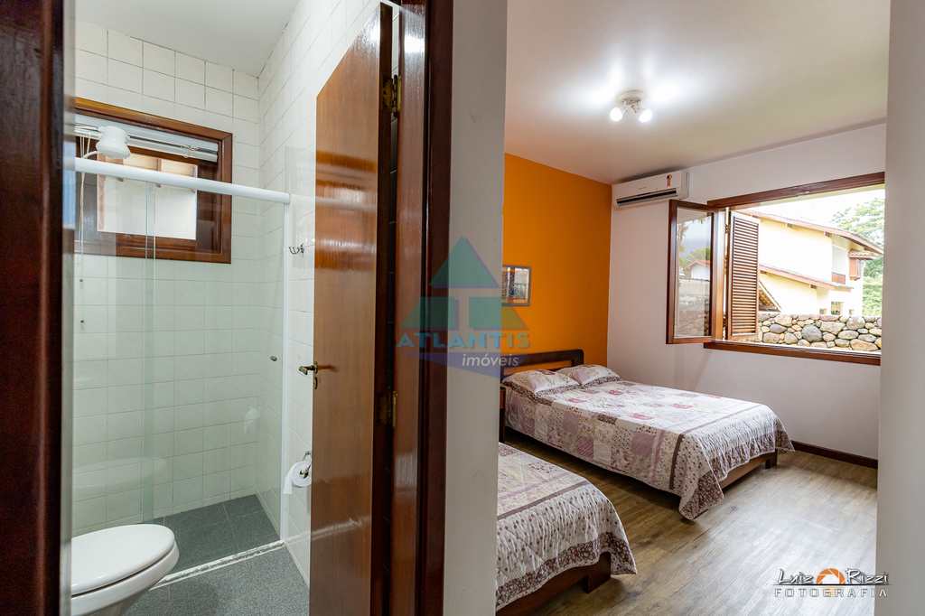 Casa em Ubatuba, no bairro Recanto da Lagoinha