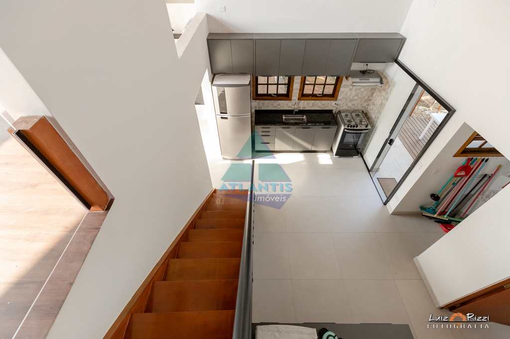 Casa em Ubatuba, no bairro Ponta das Toninhas
