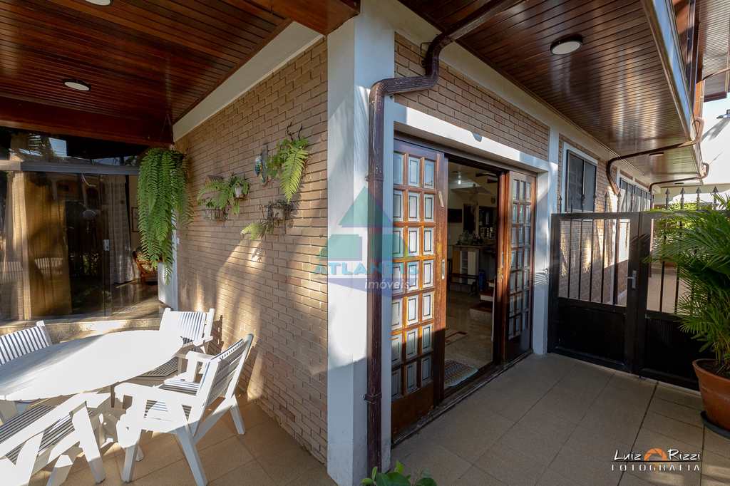 Casa em Ubatuba, no bairro Condomínio Lagoinha