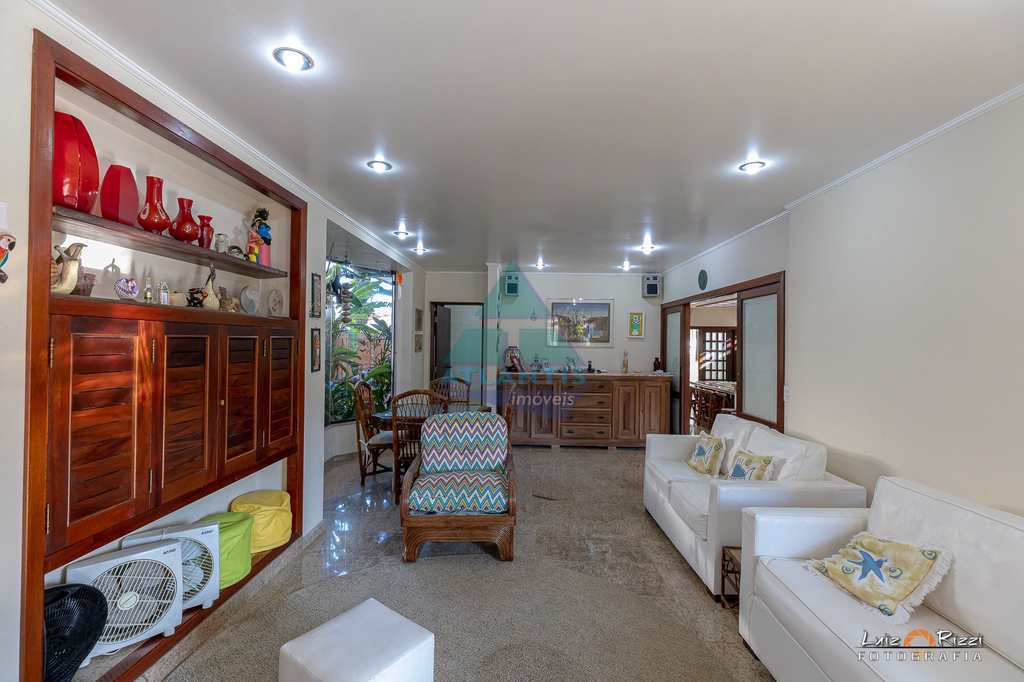 Casa em Ubatuba, no bairro Condomínio Lagoinha
