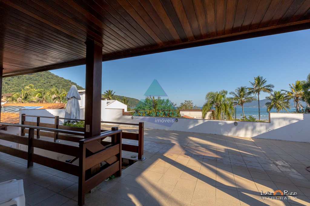 Casa em Ubatuba, no bairro Condomínio Lagoinha
