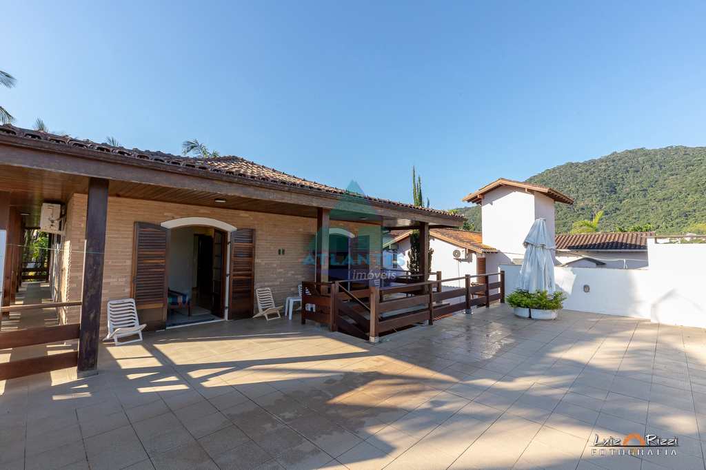 Casa em Ubatuba, no bairro Condomínio Lagoinha