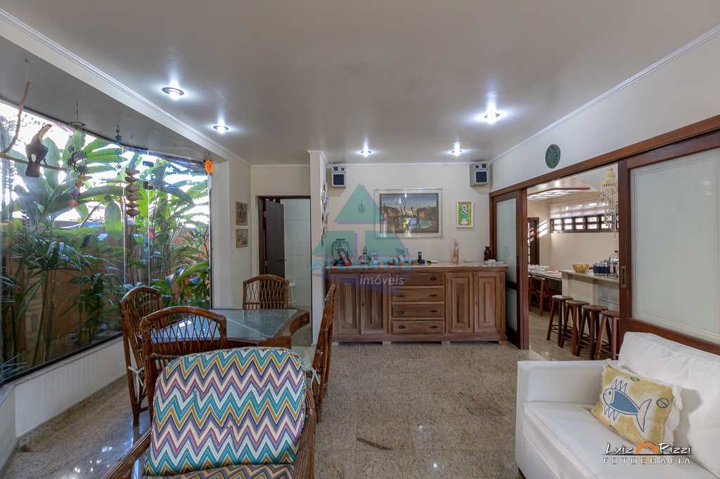 Casa em Ubatuba, no bairro Condomínio Lagoinha