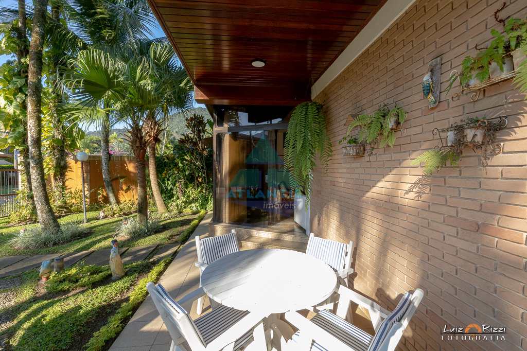 Casa em Ubatuba, no bairro Condomínio Lagoinha