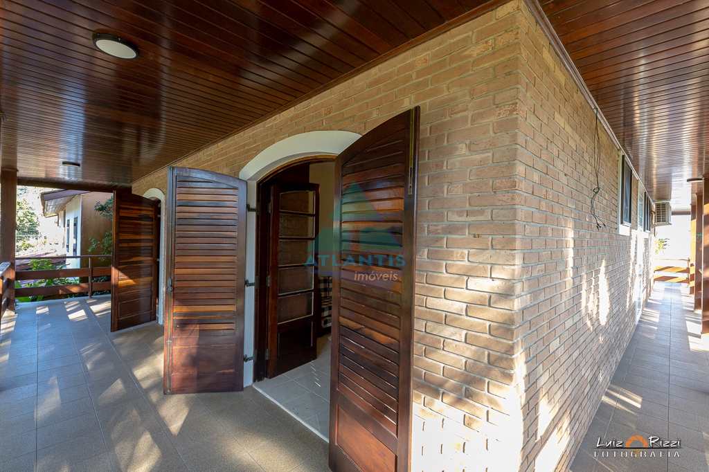 Casa em Ubatuba, no bairro Condomínio Lagoinha