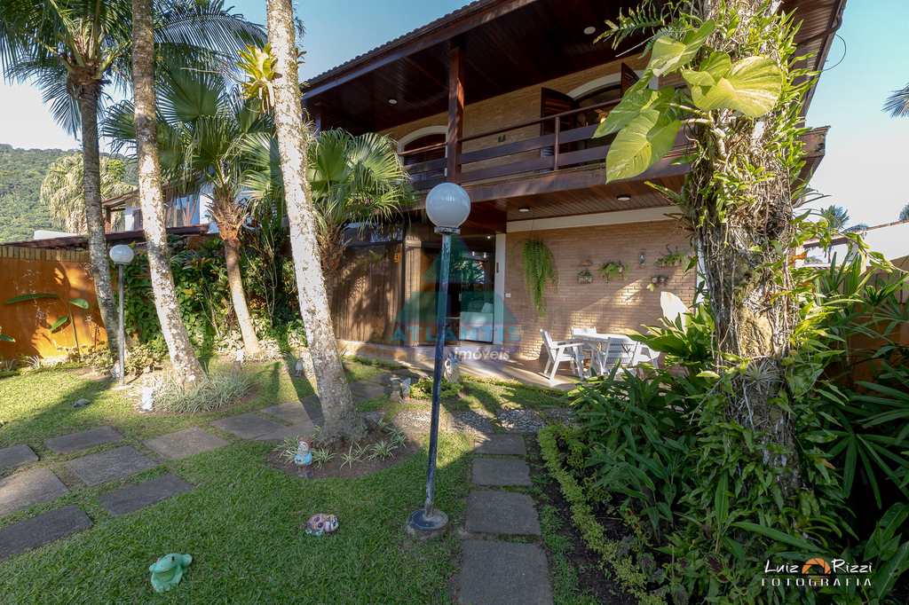 Casa em Ubatuba, no bairro Condomínio Lagoinha