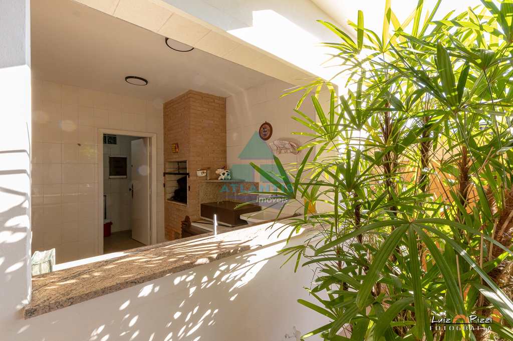 Casa em Ubatuba, no bairro Condomínio Lagoinha