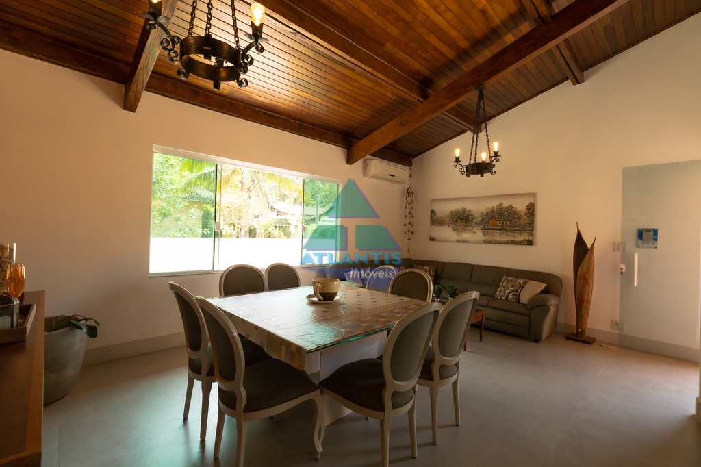 Casa em Ubatuba, no bairro Pedra Verde