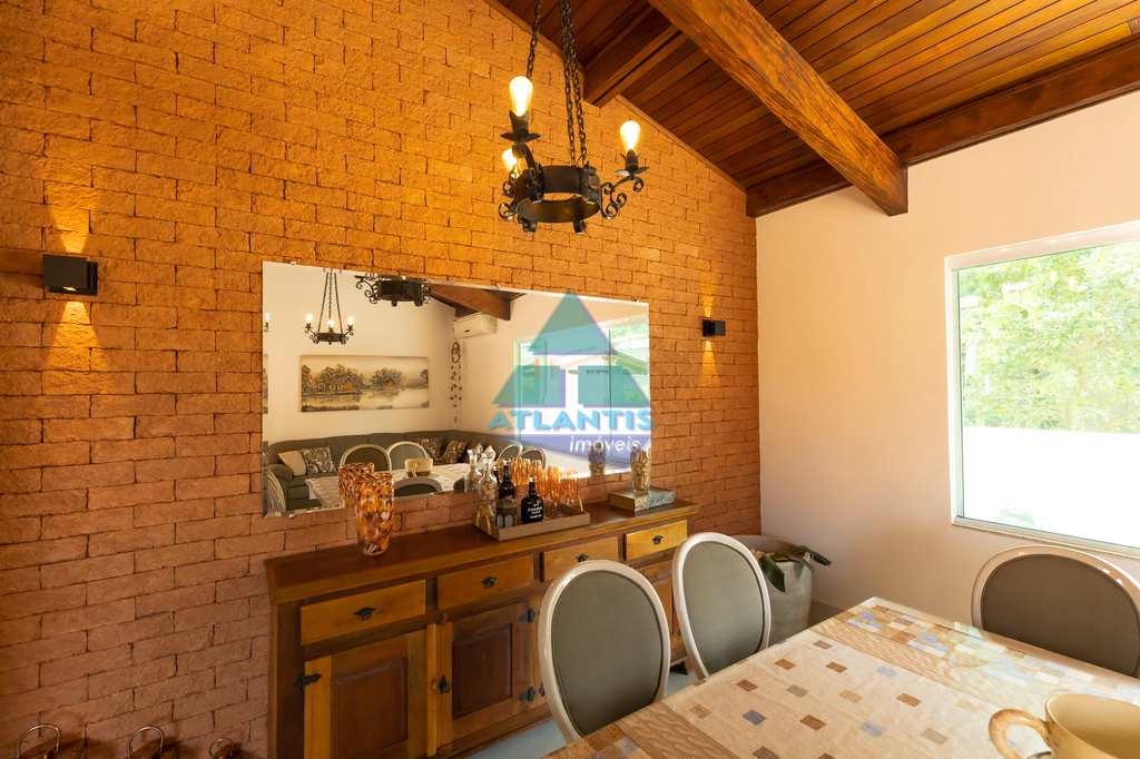 Casa em Ubatuba, no bairro Pedra Verde