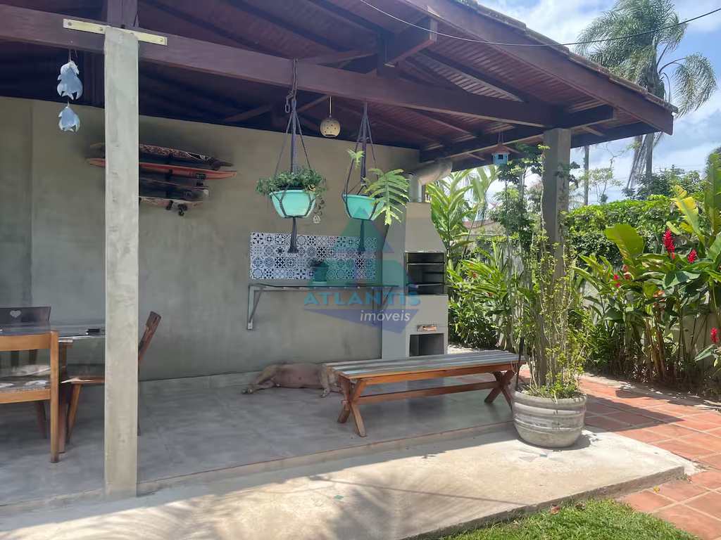 Casa em Ubatuba, no bairro Praia da Maranduba