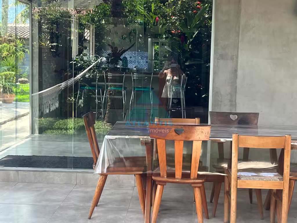 Casa em Ubatuba, no bairro Praia da Maranduba