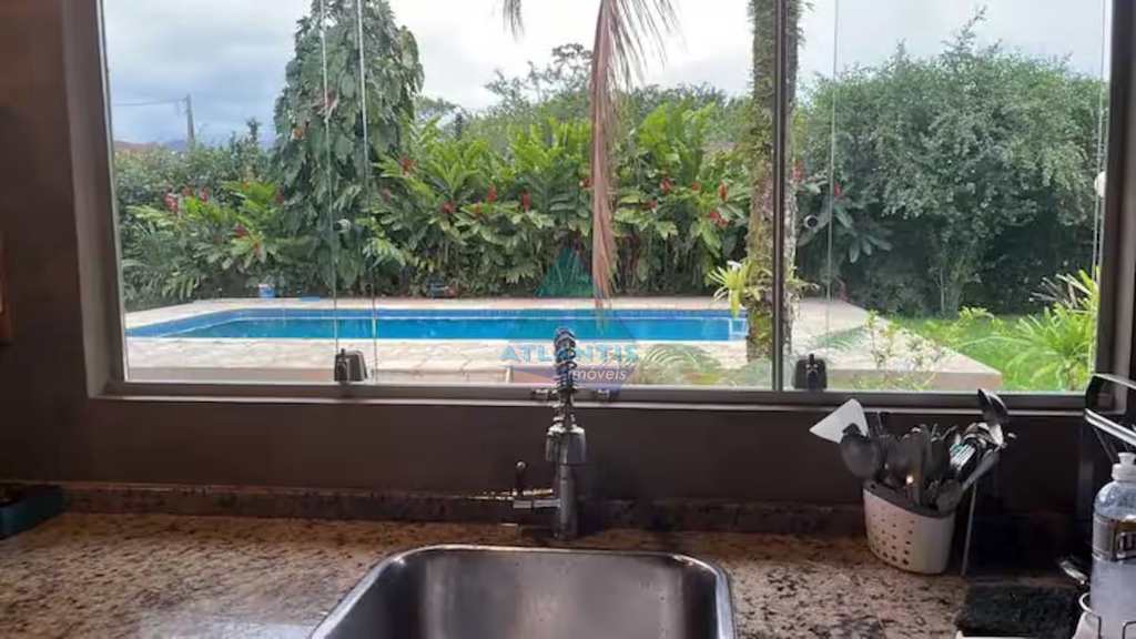 Casa em Ubatuba, no bairro Praia da Maranduba