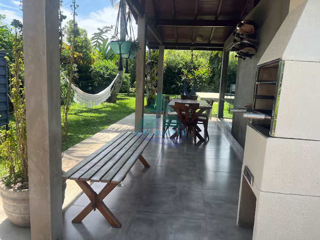 Casa em Ubatuba, no bairro Praia da Maranduba