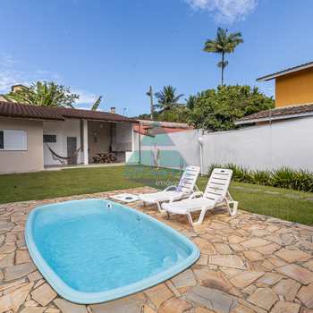 Casa em Ubatuba, bairro Praia das Toninhas