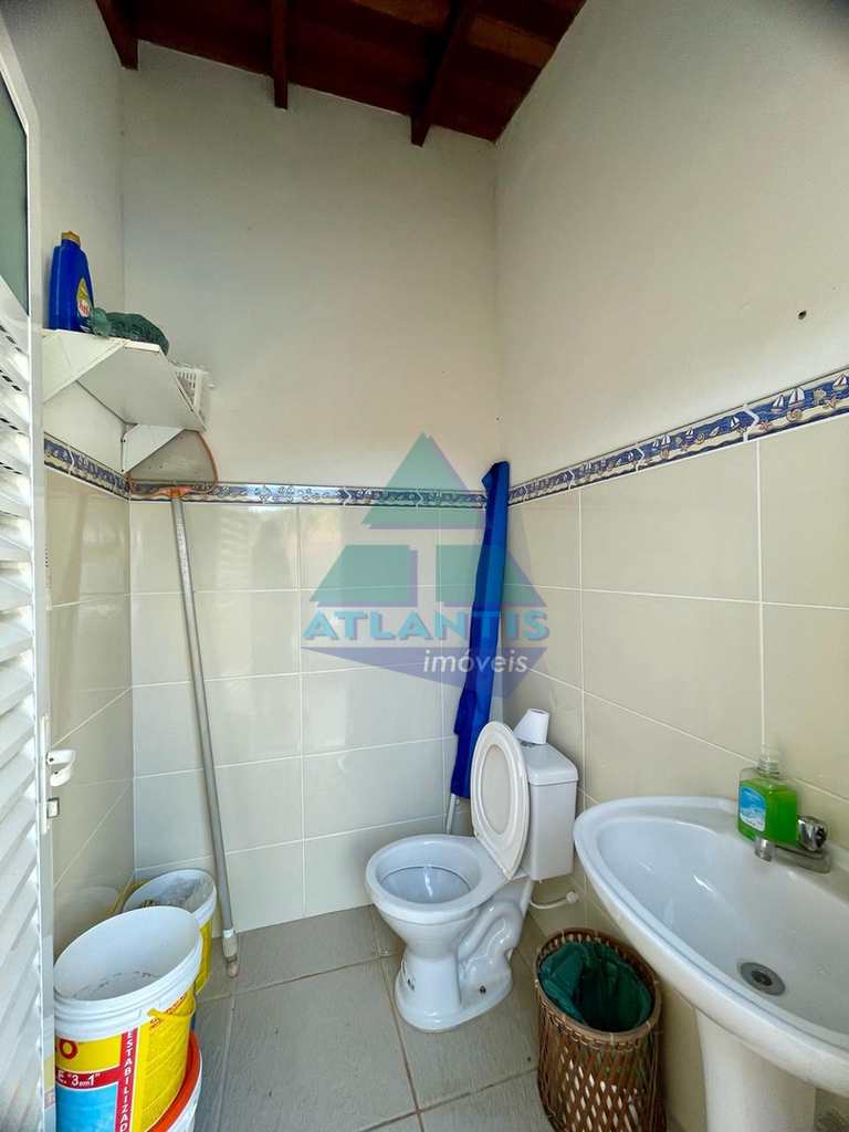 Casa em Ubatuba, no bairro Praia das Toninhas