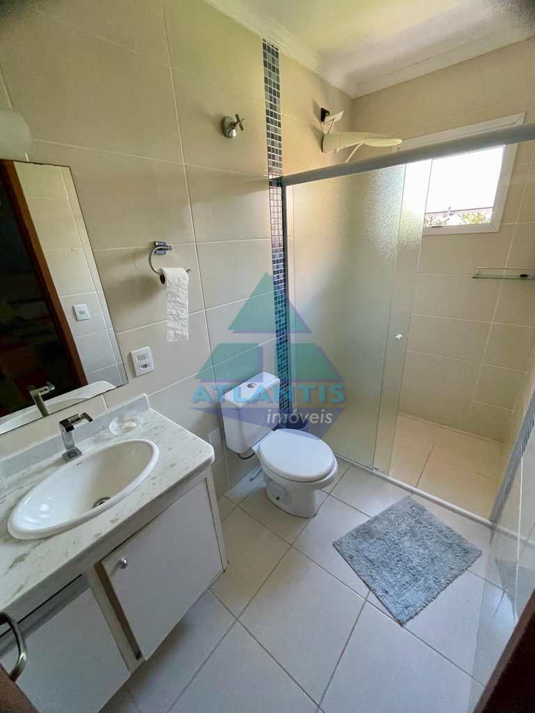 Casa em Ubatuba, no bairro Praia das Toninhas