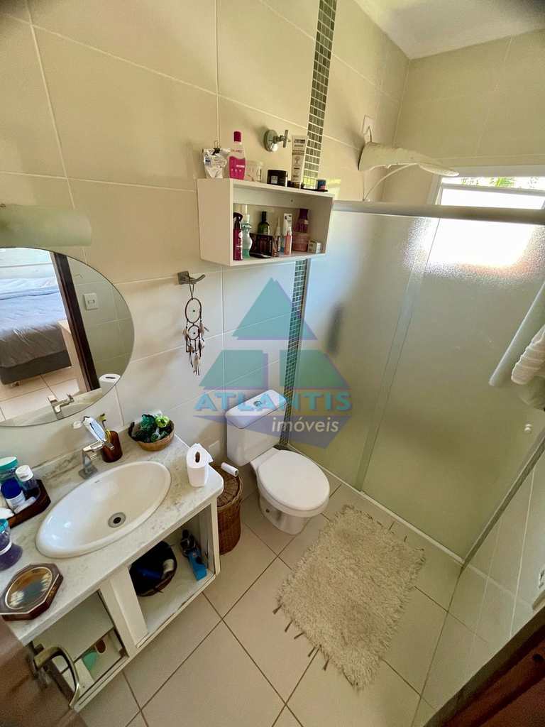 Casa em Ubatuba, no bairro Praia das Toninhas