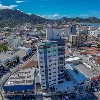 Apartamento em Caraguatatuba, bairro Centro