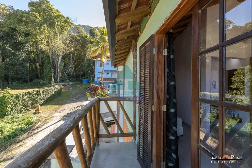 Casa em Ubatuba, no bairro Praia da Enseada