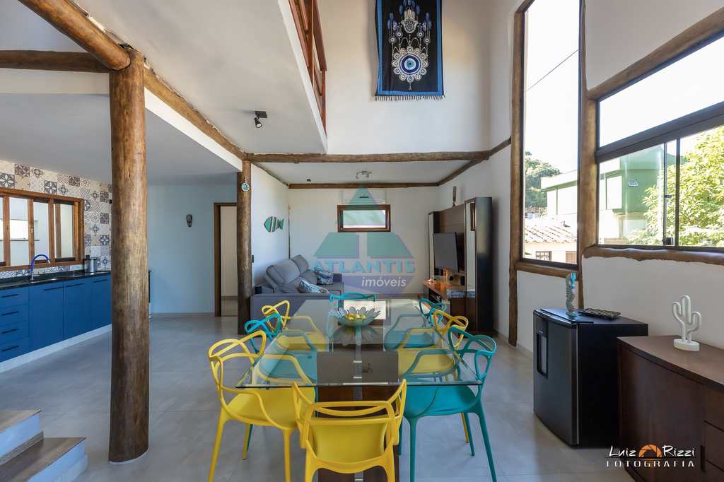Casa em Ubatuba, no bairro Praia da Enseada