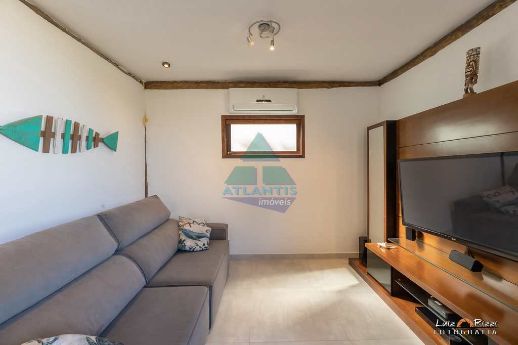 Casa em Ubatuba, no bairro Praia da Enseada