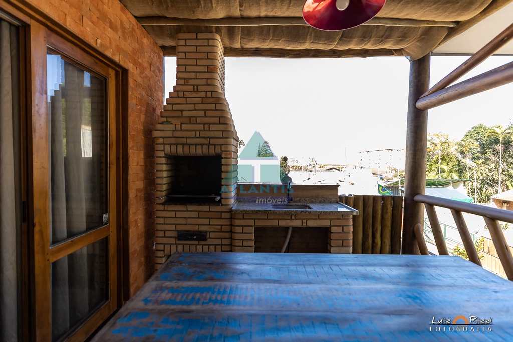 Casa em Ubatuba, no bairro Praia da Enseada